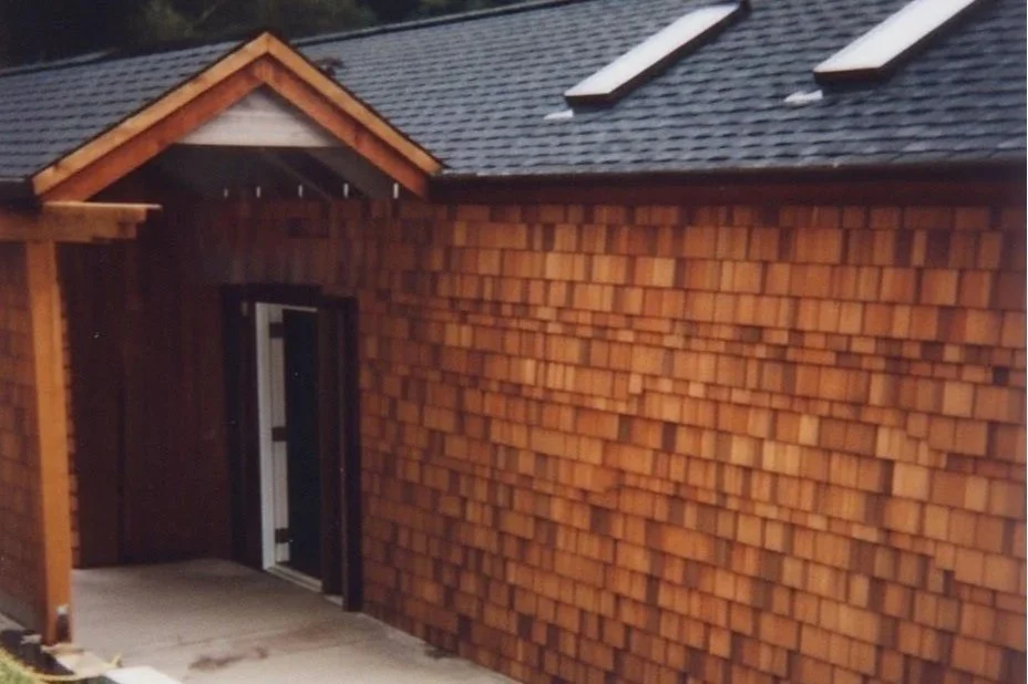 Siding installation by Aboveboard Construction